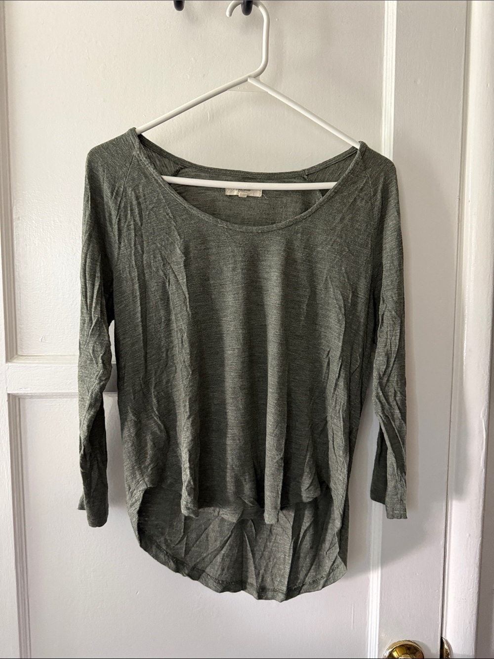 Madewell Lightweight Olive Green Long Sleeve Top 3/4 Sleeve Scoop Neck